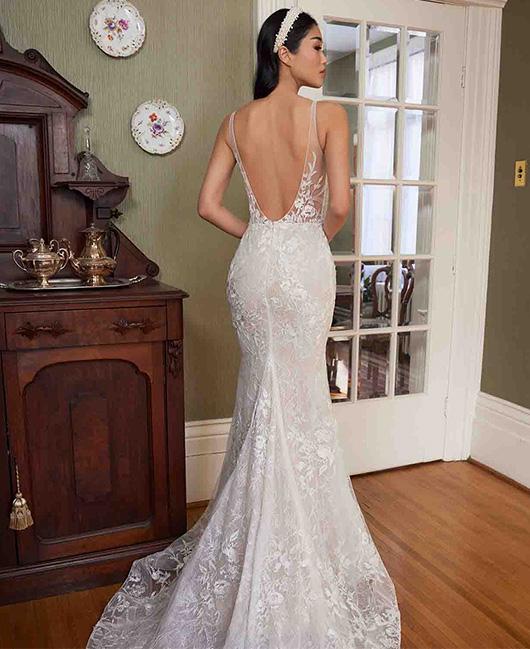 Fitted Sexy Wedding Dress with Lace Straps and Sheath Silhouette